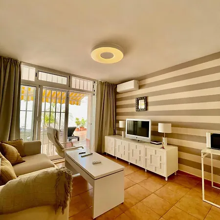 Gladiolos Apartment *